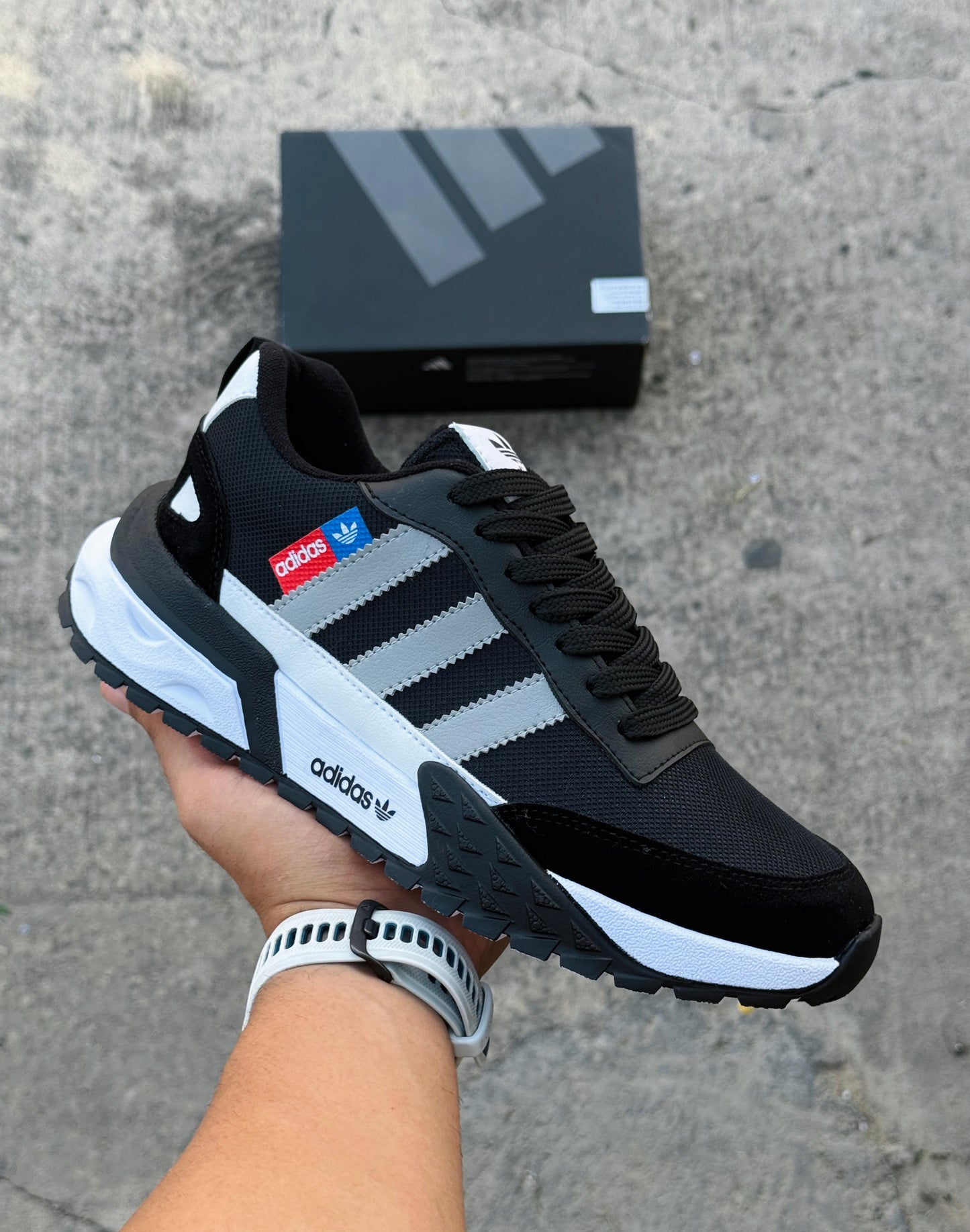 DEPORTIVO ADIDAS 2025